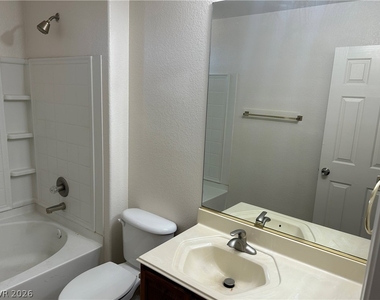 10296 Magnolia Tree Avenue - Photo Thumbnail 6
