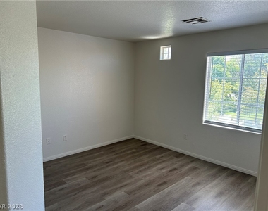 10296 Magnolia Tree Avenue - Photo Thumbnail 21