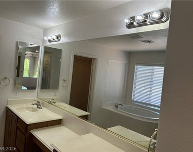 10296 Magnolia Tree Avenue - Photo Thumbnail 13