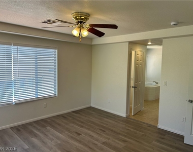10296 Magnolia Tree Avenue - Photo Thumbnail 11