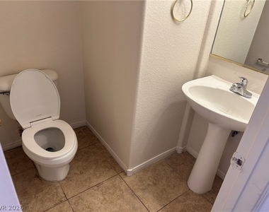 10296 Magnolia Tree Avenue - Photo Thumbnail 10
