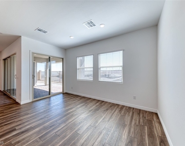 968 Woodburn Lane - Photo Thumbnail 6