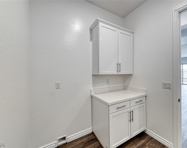 968 Woodburn Lane - Photo Thumbnail 23