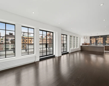 151 East 80th Street - Photo Thumbnail 2