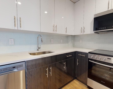 138-28 Queens Blvd - Photo Thumbnail 1