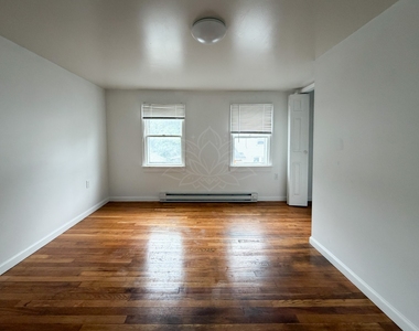 113 Spencer Avenue - Photo Thumbnail 10