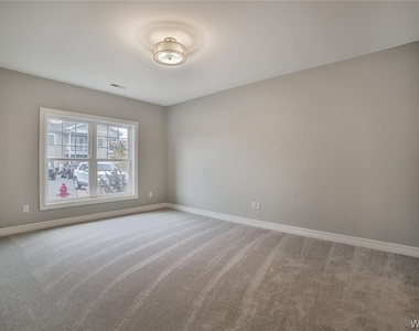 295 Northill Drive - Photo Thumbnail 22