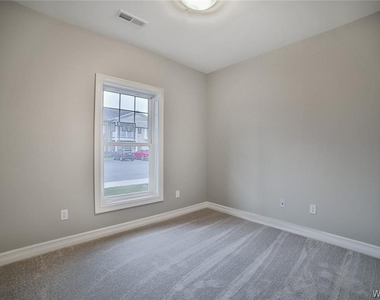 295 Northill Drive - Photo Thumbnail 18