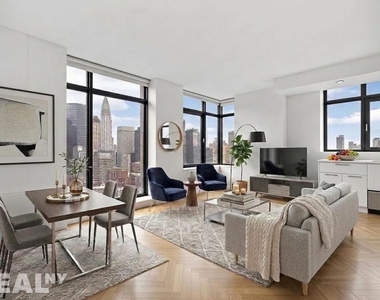 East 34th Street - Photo Thumbnail 6