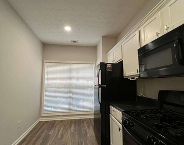 3795 Austin Park Lane - Photo Thumbnail 4