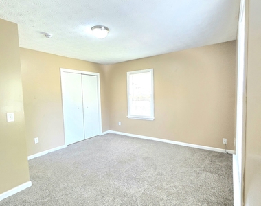 321 Thomas Dorsey Drive - Photo Thumbnail 12