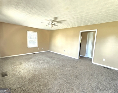 321 Thomas Dorsey Drive - Photo Thumbnail 3