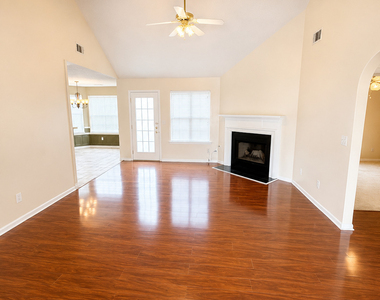 5115 Towne Park Drive - Photo Thumbnail 2