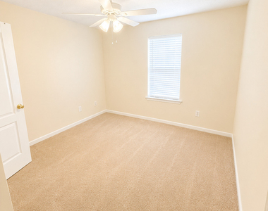 5115 Towne Park Drive - Photo Thumbnail 9