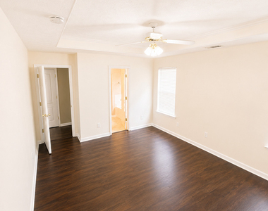 5115 Towne Park Drive - Photo Thumbnail 13
