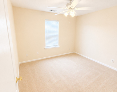 5115 Towne Park Drive - Photo Thumbnail 11