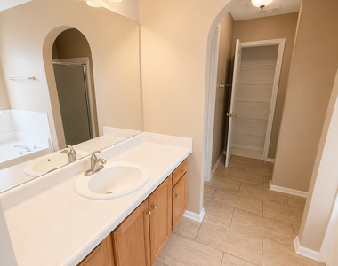 5115 Towne Park Drive - Photo Thumbnail 14