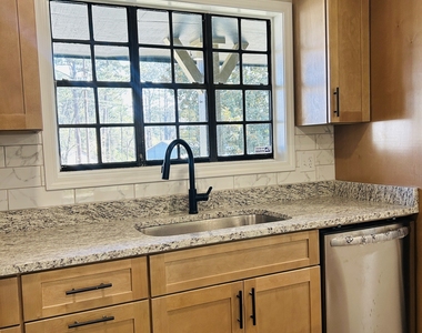 6165 Radford Drive - Photo Thumbnail 6