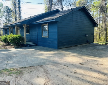 6165 Radford Drive - Photo Thumbnail 2