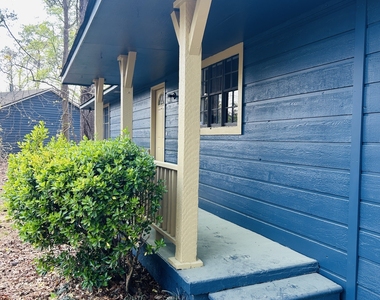 6165 Radford Drive - Photo Thumbnail 3