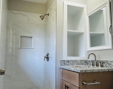 6165 Radford Drive - Photo Thumbnail 27
