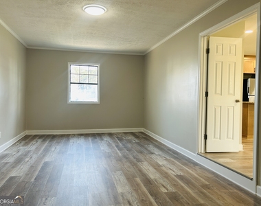 6165 Radford Drive - Photo Thumbnail 16
