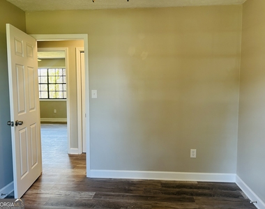 6165 Radford Drive - Photo Thumbnail 21