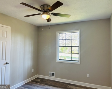 6165 Radford Drive - Photo Thumbnail 20