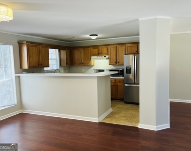 5612 Feldwood Road - Photo Thumbnail 7