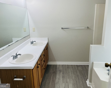 5612 Feldwood Road - Photo Thumbnail 22