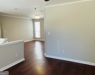 5612 Feldwood Road - Photo Thumbnail 4