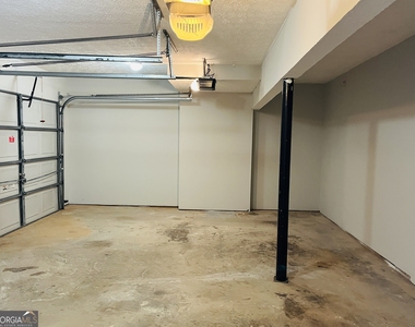 5612 Feldwood Road - Photo Thumbnail 39