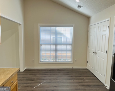 23 Belltree Circle - Photo Thumbnail 9