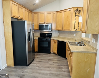23 Belltree Circle - Photo Thumbnail 8