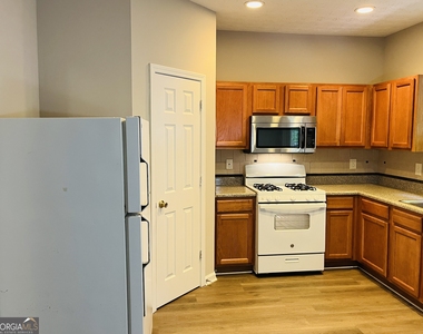 4014 Carisbrook Drive - Photo Thumbnail 9