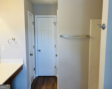 4014 Carisbrook Drive - Photo Thumbnail 36