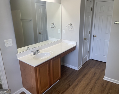 4014 Carisbrook Drive - Photo Thumbnail 37