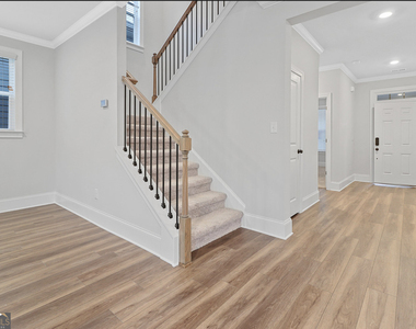 127 Vivian Lane - Photo Thumbnail 18