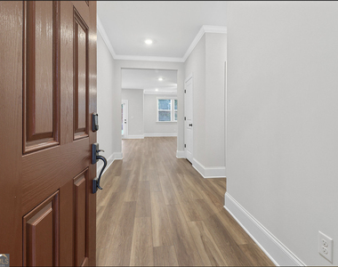 127 Vivian Lane - Photo Thumbnail 5