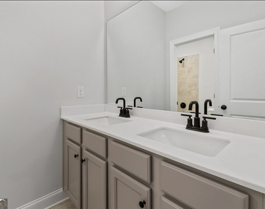 127 Vivian Lane - Photo Thumbnail 36