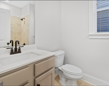 127 Vivian Lane - Photo Thumbnail 10