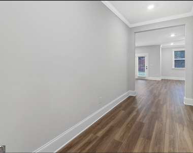 127 Vivian Lane - Photo Thumbnail 6