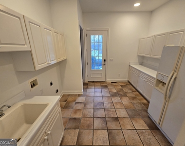 1256 Olde Lexington Road - Photo Thumbnail 24