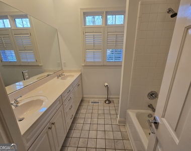 1256 Olde Lexington Road - Photo Thumbnail 18