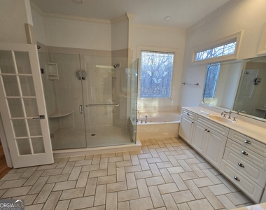 1256 Olde Lexington Road - Photo Thumbnail 14