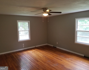 16 Rooney Road Sw - Photo Thumbnail 6