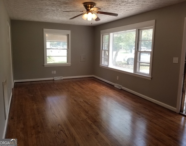 16 Rooney Road Sw - Photo Thumbnail 10