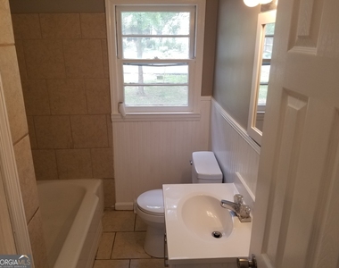 16 Rooney Road Sw - Photo Thumbnail 14