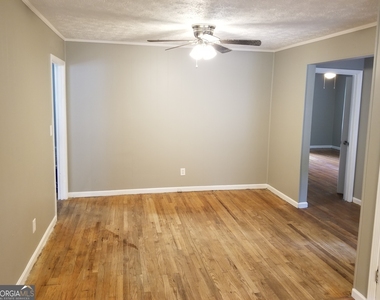 16 Rooney Road Sw - Photo Thumbnail 5