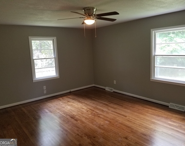 16 Rooney Road Sw - Photo Thumbnail 16